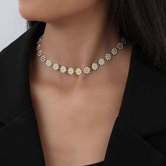 White Daisy Enamel Chain Choker Necklace - Picture 12 of 12
